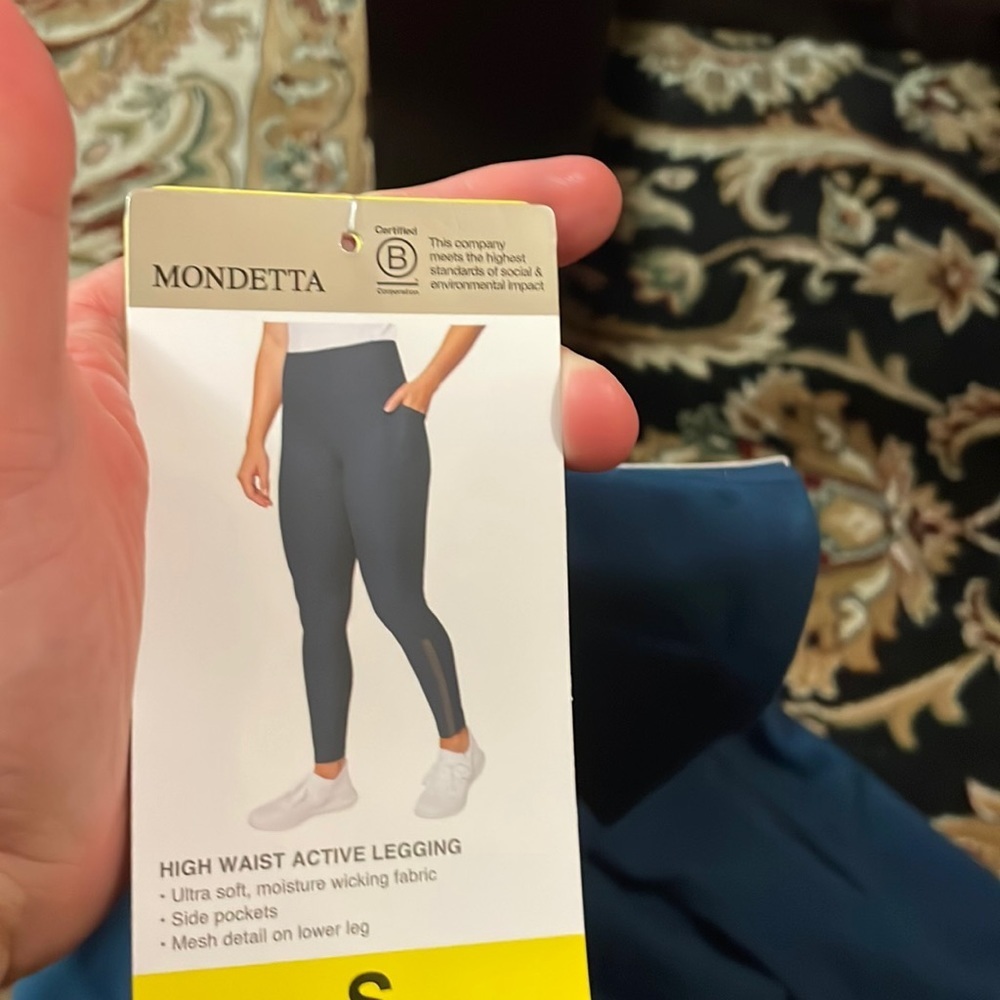 - High waist active leggings